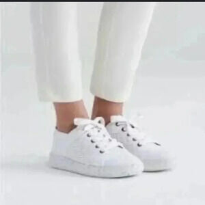 EILEEN FISHER Canvas WOMEN White color shoes  size 9 US with laces